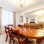 Bright 3Bdr Apt Near Swiss Cottage